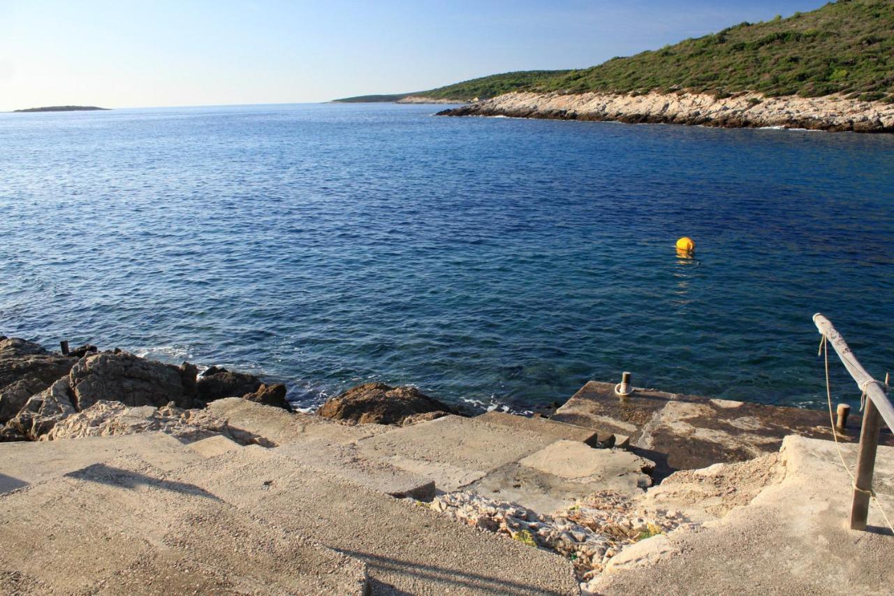 Apartments By The Sea Milna, Vis - 8913 المظهر الخارجي الصورة
